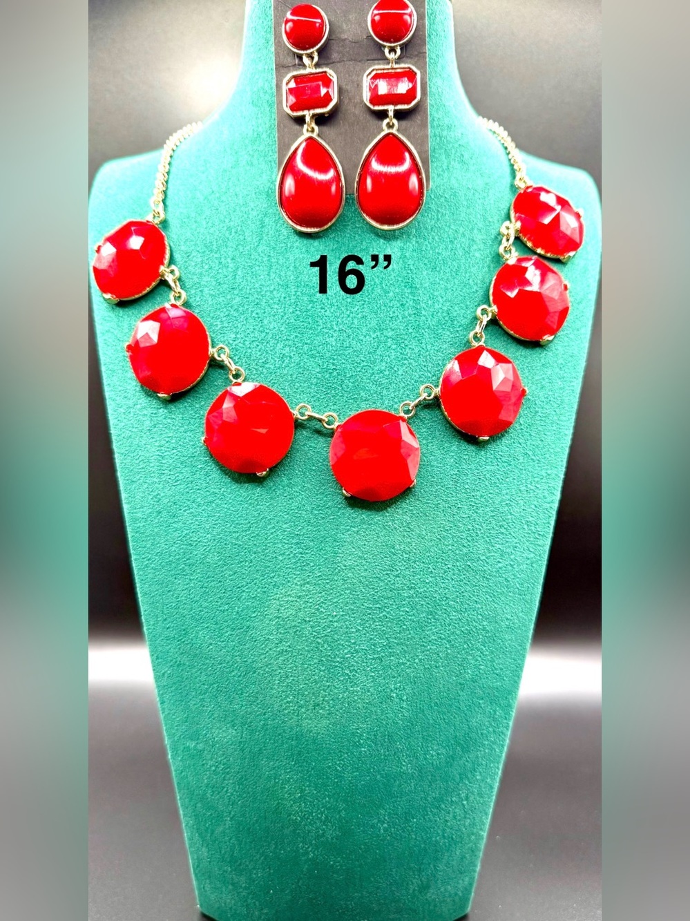 210. Red Faceted Statement Necklace